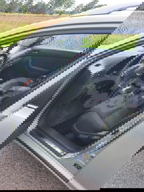 Toyota Avensis II 2004