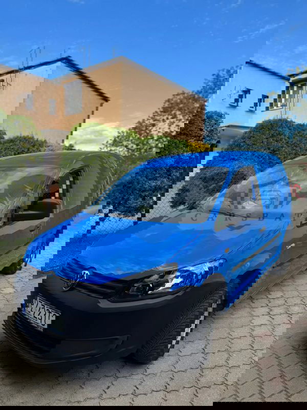 Volkswagen Caddy 2012