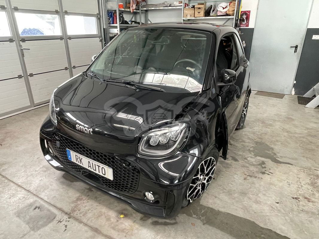 Smart Fortwo III cabrio Electric drive greenflash prime 2021