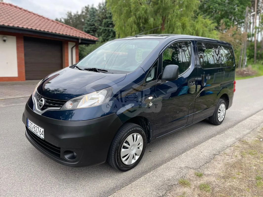 Nissan NV200 2010