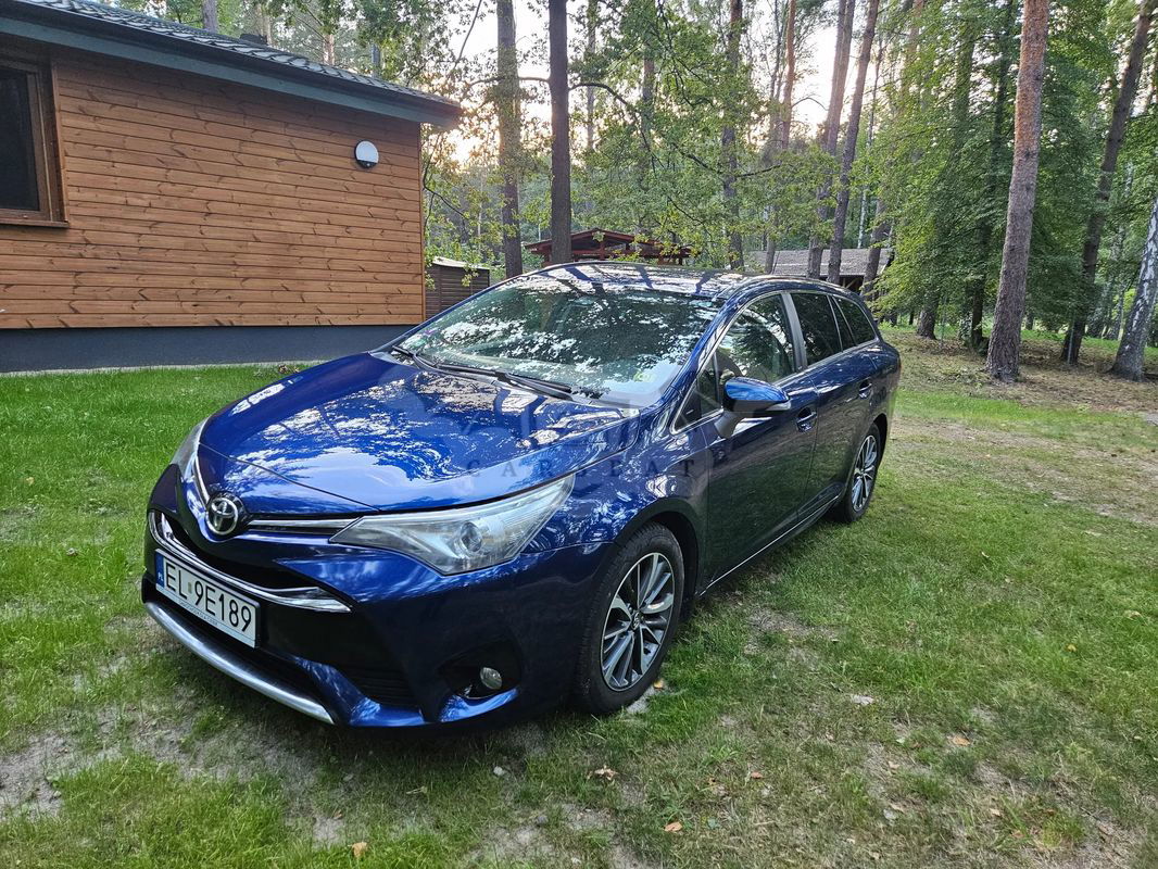 Toyota Avensis III 2.0 D-4D Active Business 2016