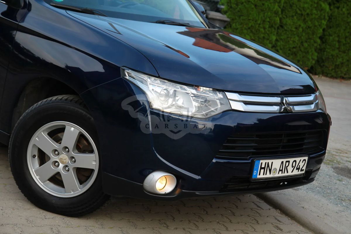 Mitsubishi Outlander III 2.2 DI-D 4WD Automatik Intense 2012