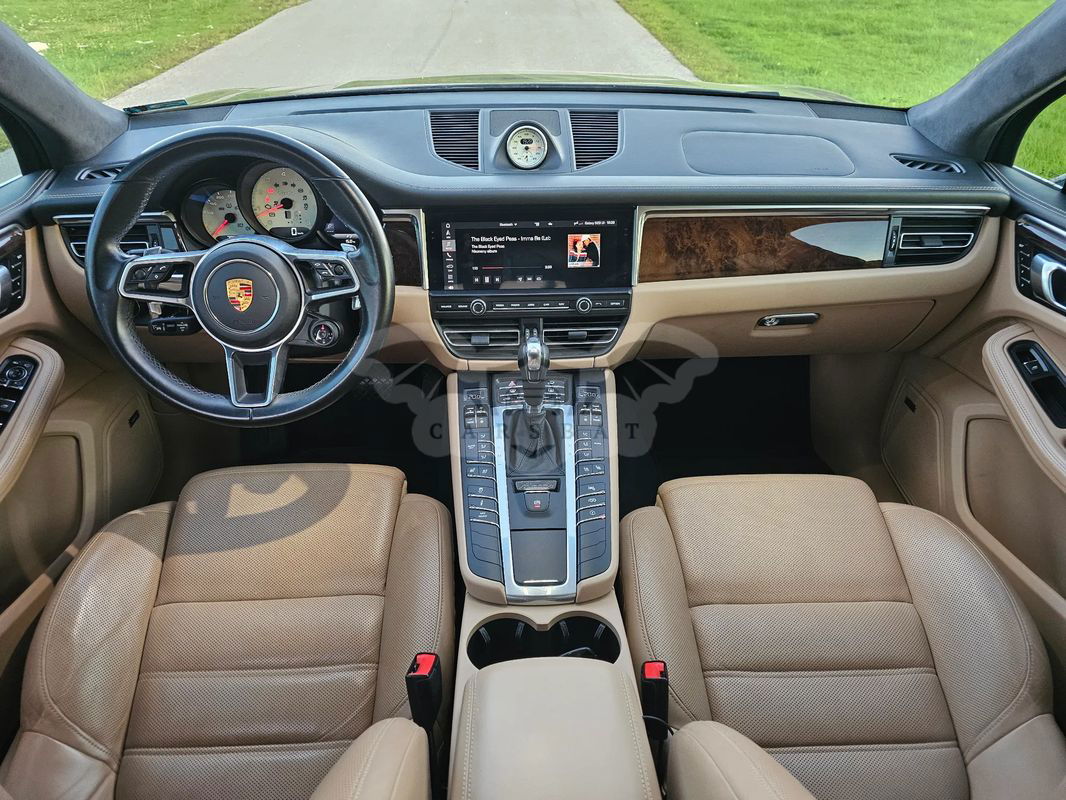 Porsche Macan I Turbo 2021