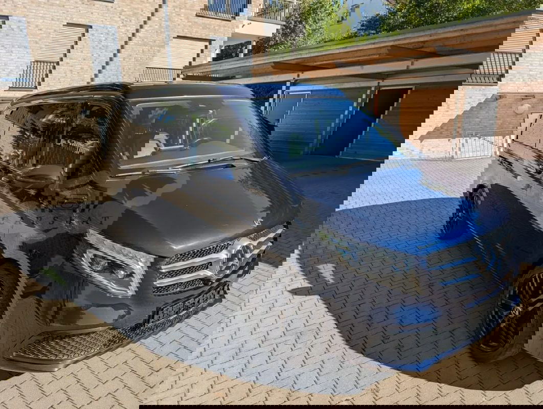 Mercedes-Benz V II 300 d lang 9G-TRONIC Avantgarde 2019