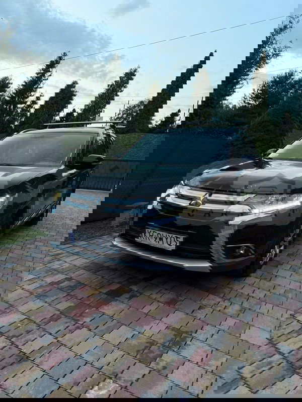 Mitsubishi Outlander III 2.0 Instyle + 4WD CVT 2017