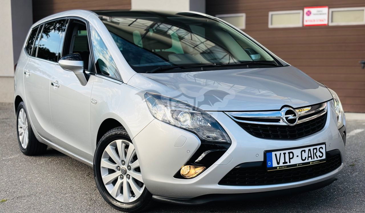 Opel Zafira C 2013