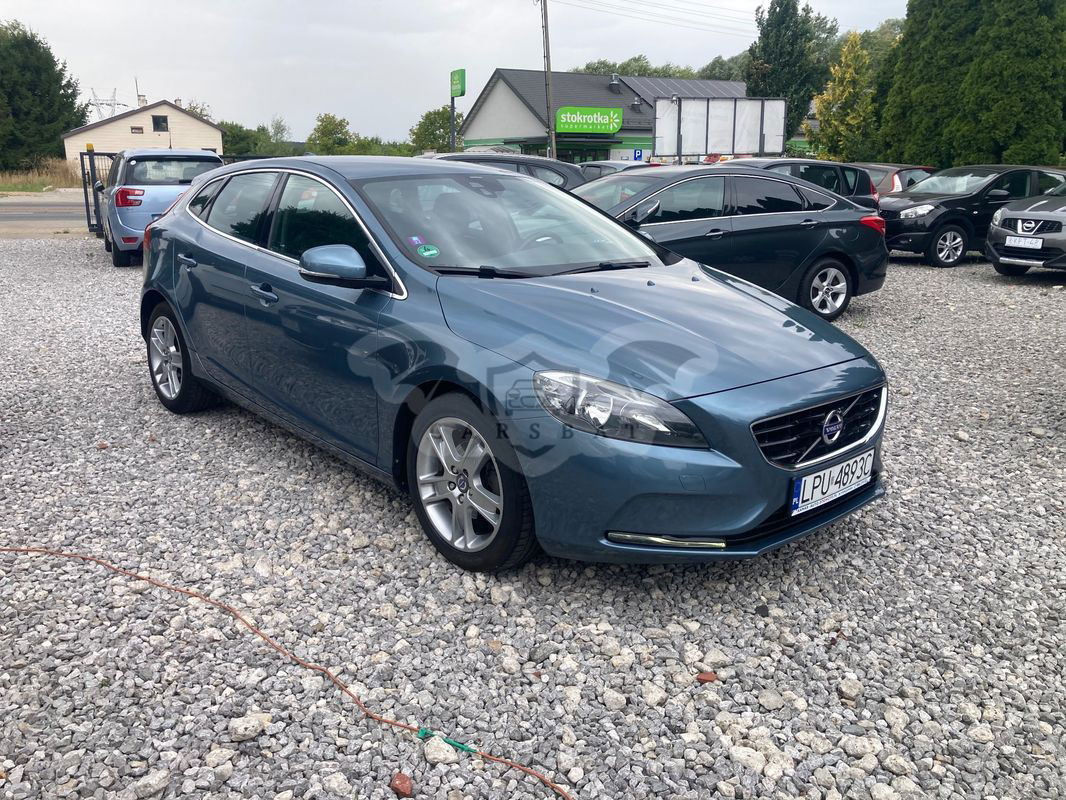Volvo V40 II D2 2013