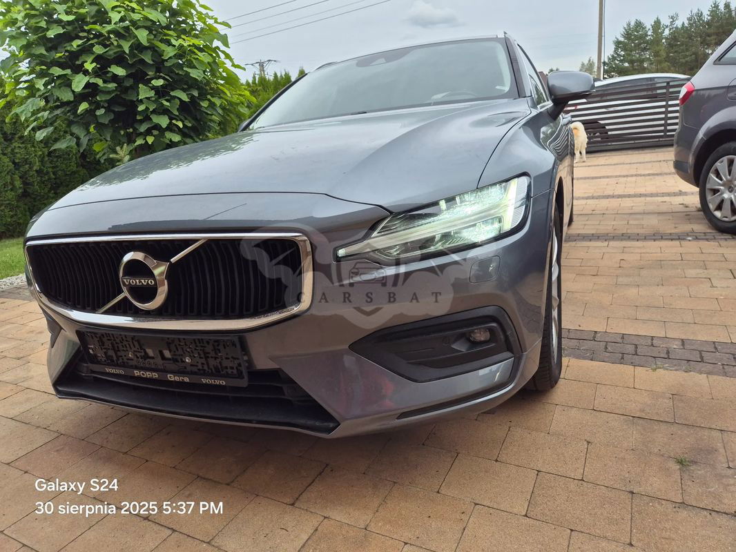 Volvo V60 II D4 Momentum Pro 2020
