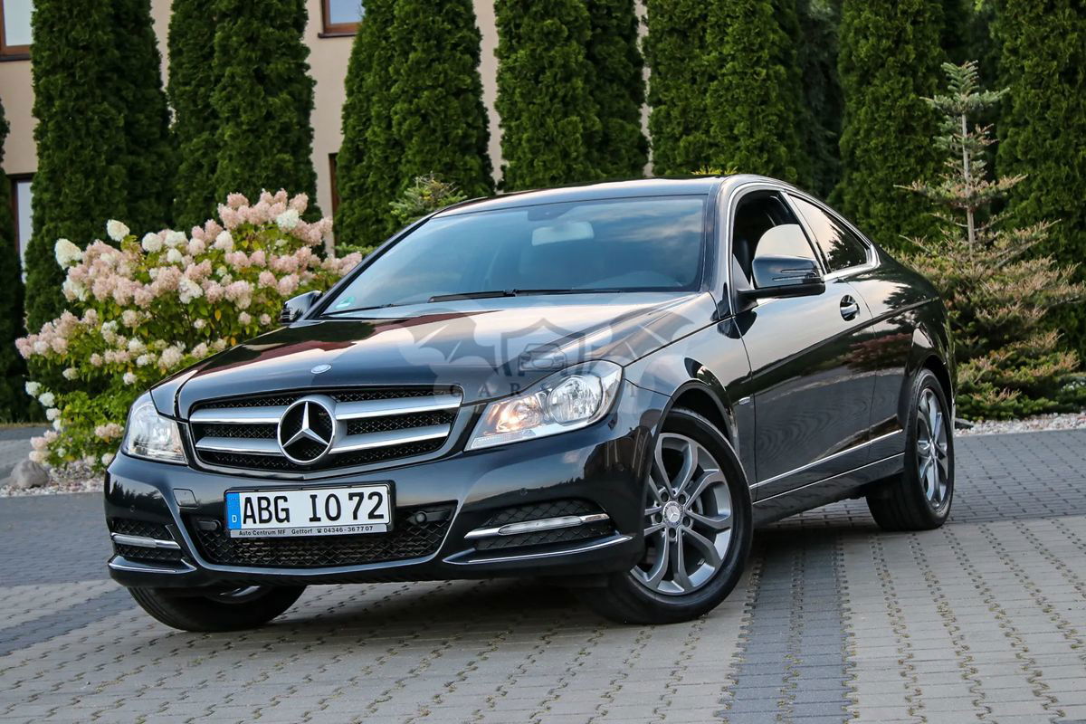 Mercedes-Benz C W204 180 Coupe BlueEFFICIENCY 2011