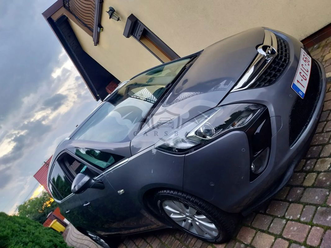 Opel Zafira C 2016