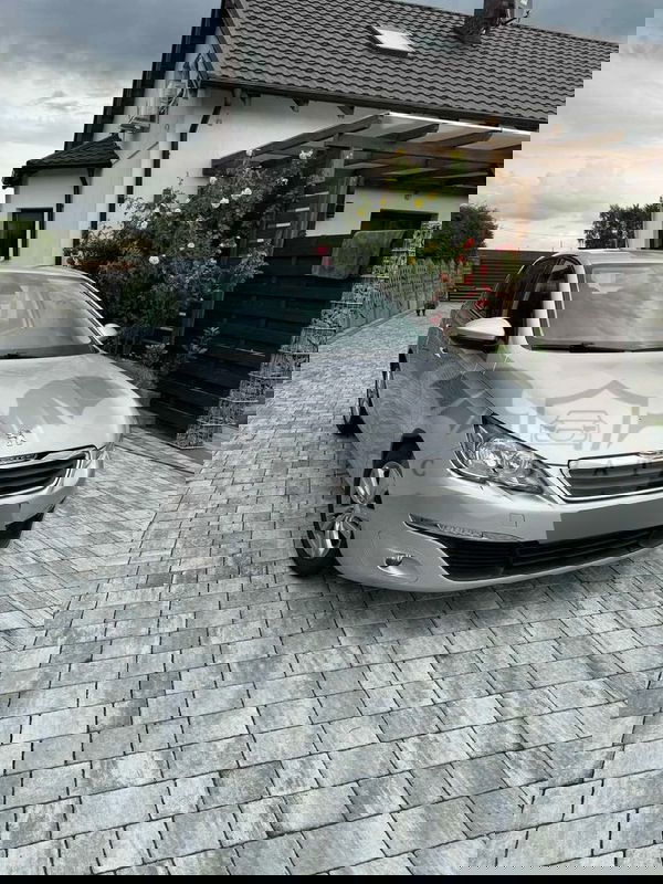 Peugeot 308 T9 1.2 PureTech Access EU6 2013