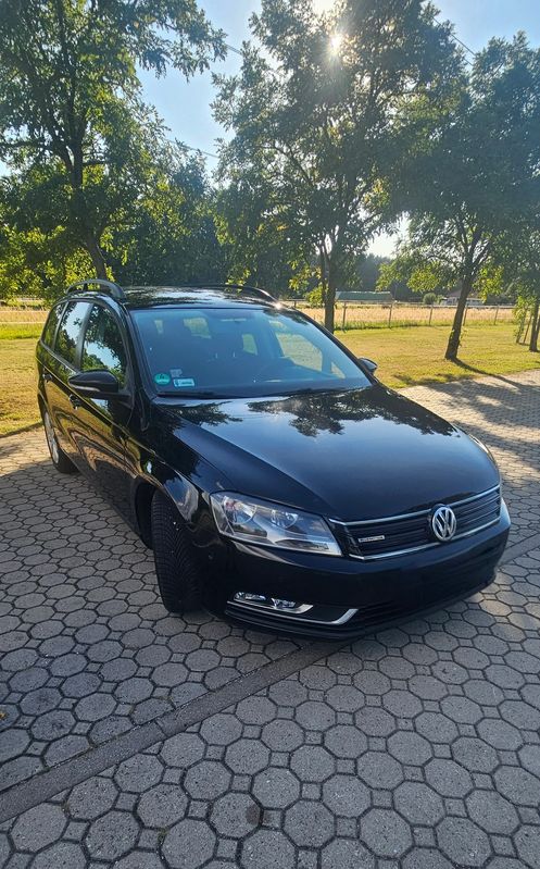 Volkswagen Passat B7 Variant 1.6 TDI BlueMotion 2012