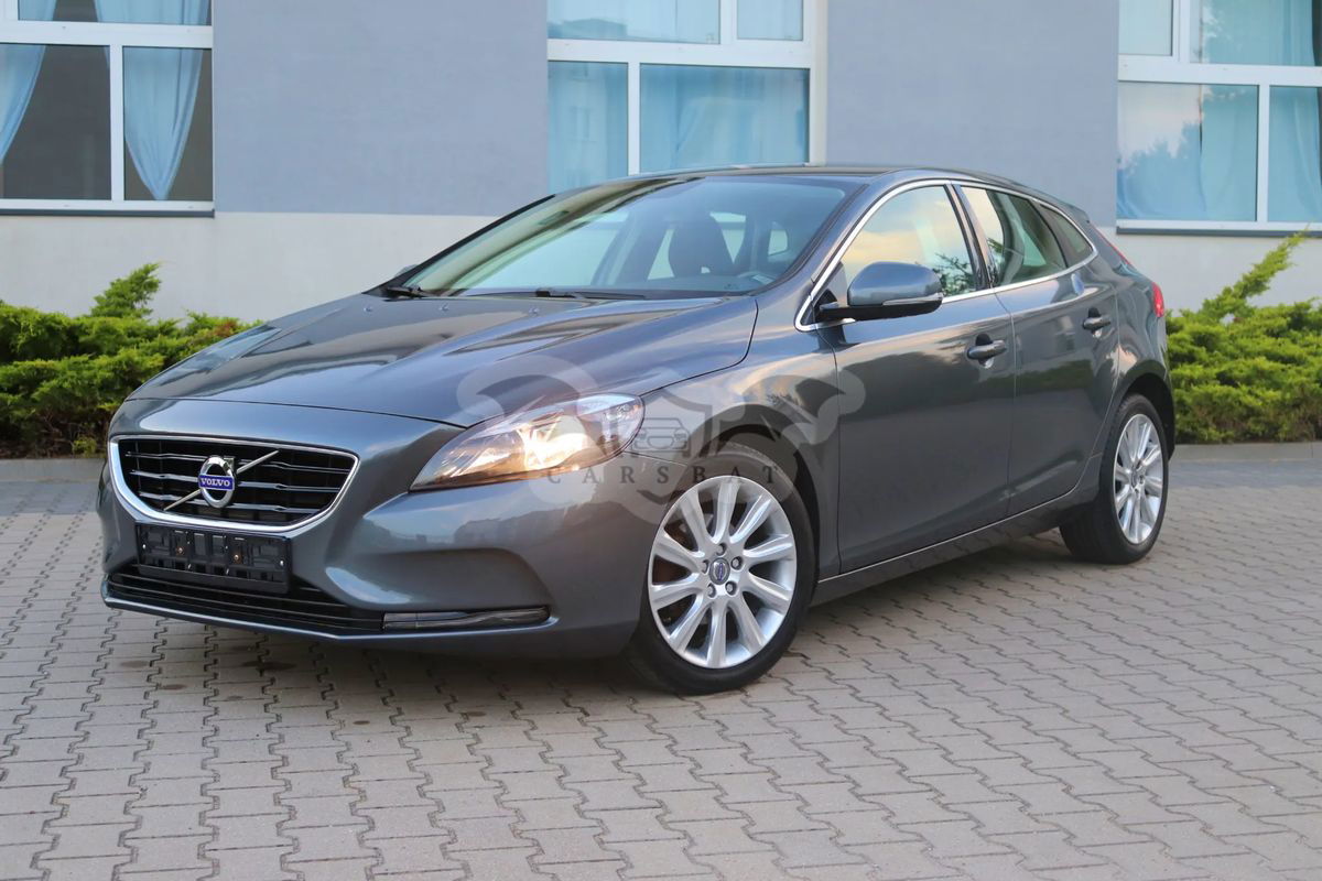 Volvo V40 II D2 Momentum 2013