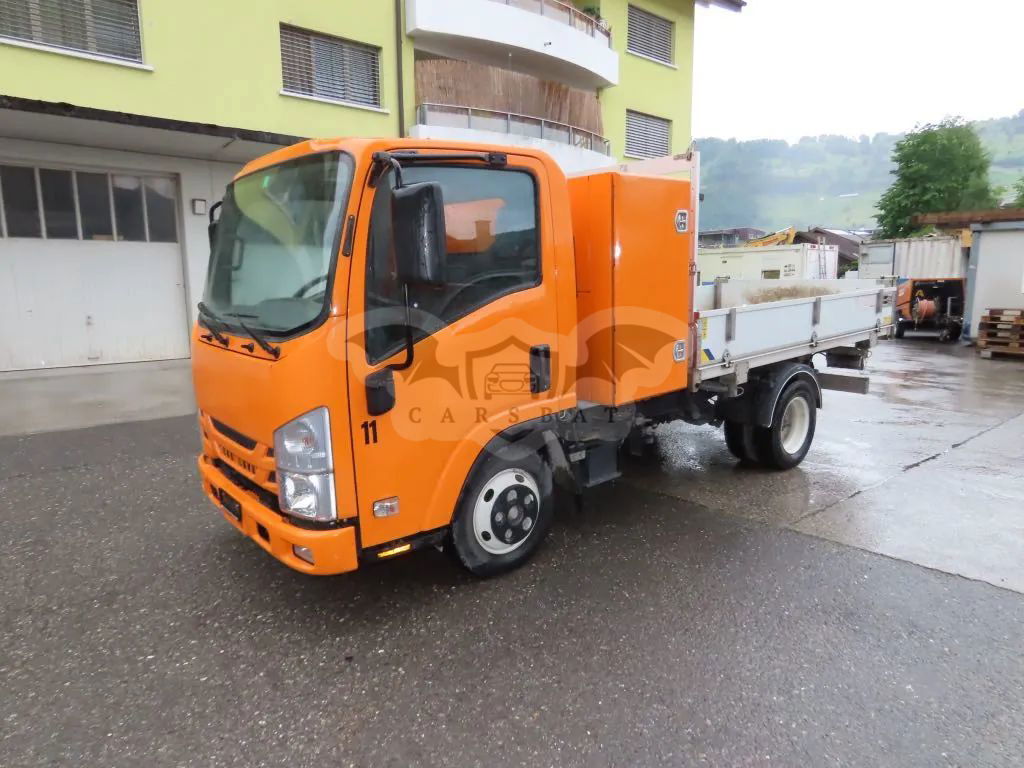 Isuzu NLR 2022