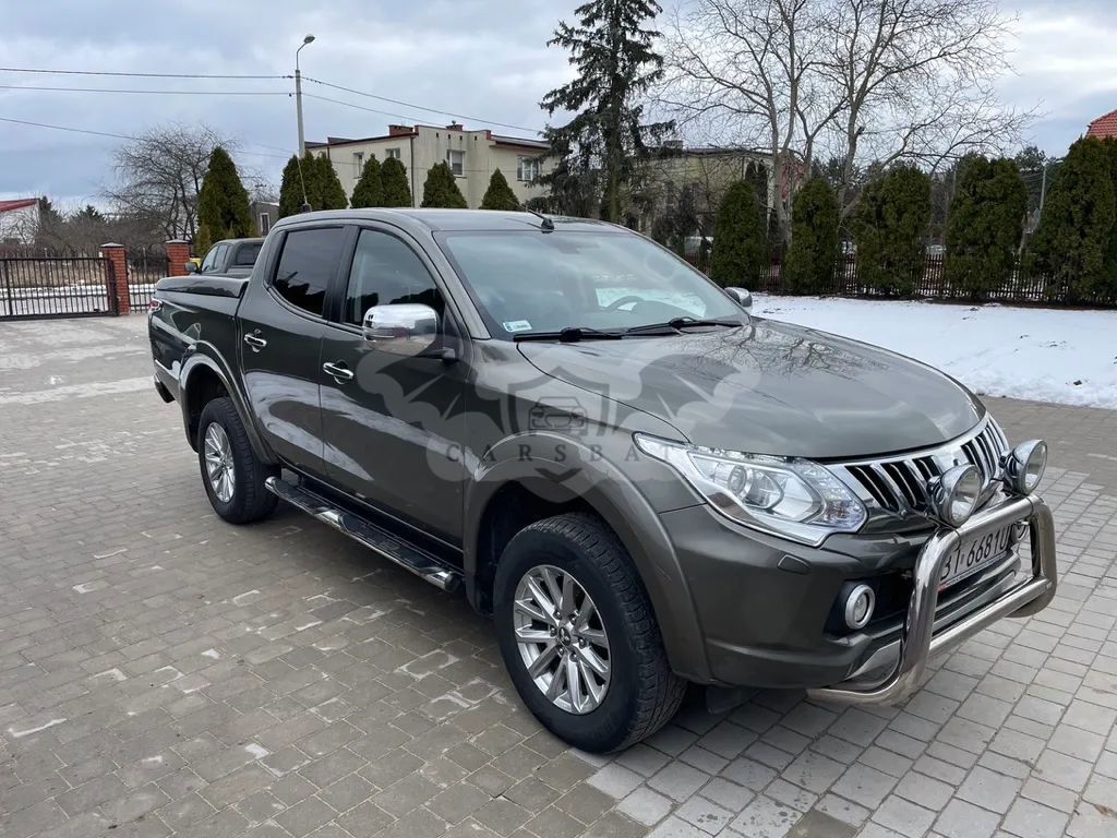 Mitsubishi L200 2015