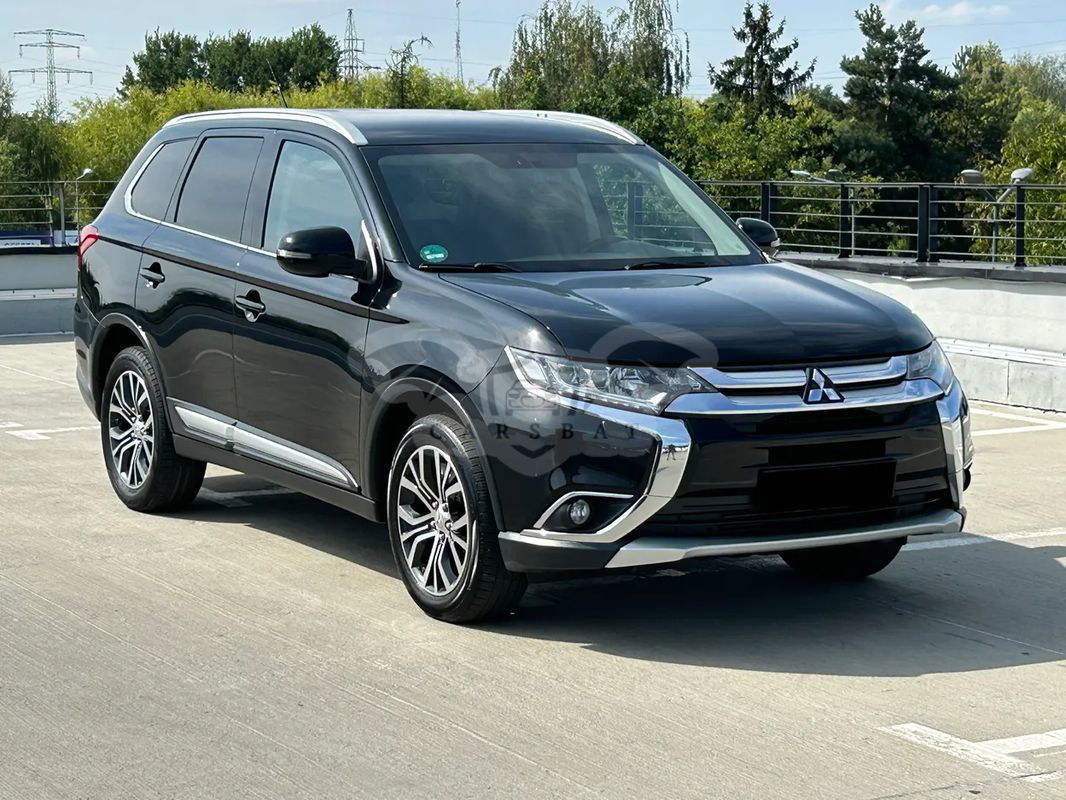 Mitsubishi Outlander III 2.2 DI-D 4WD Automatik Intense 2016