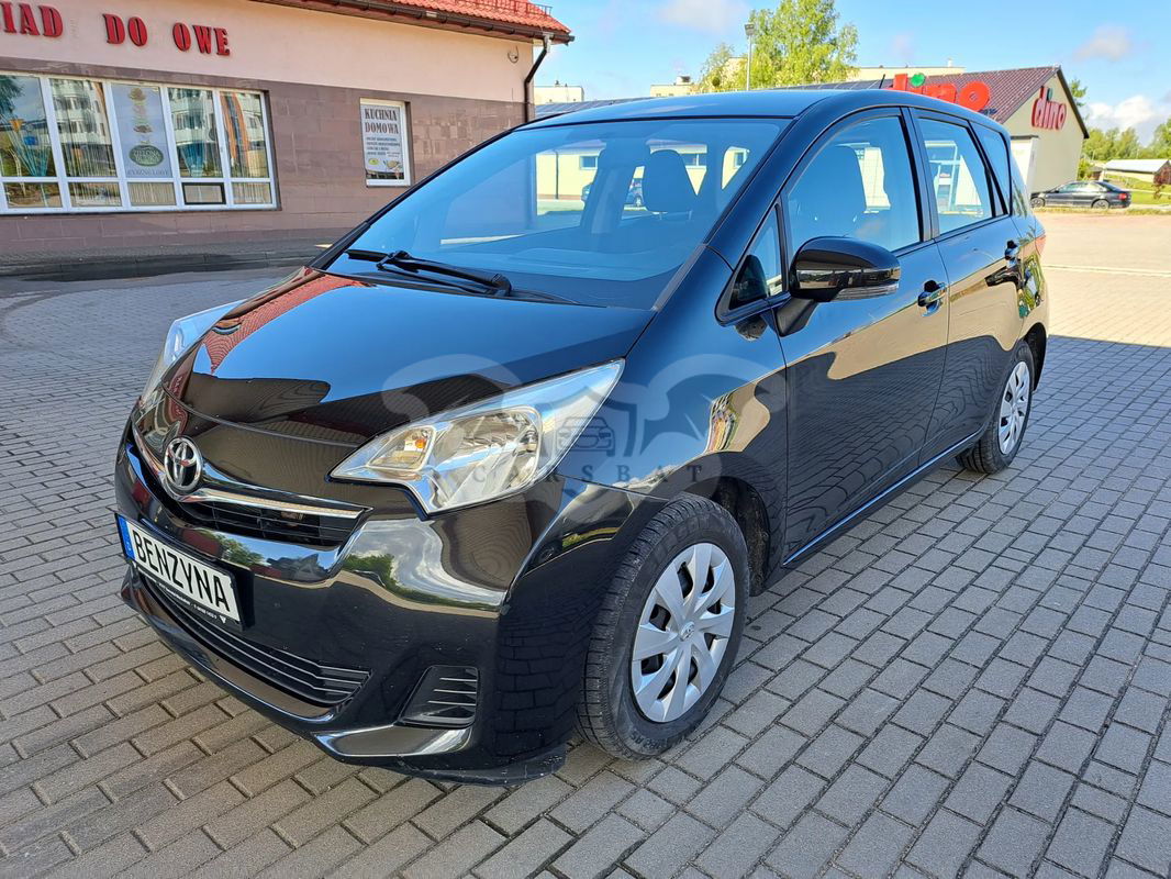Toyota Verso-S 2011