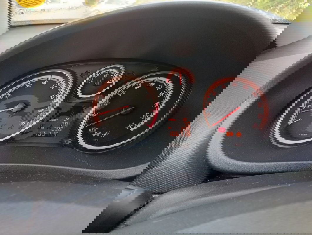 Opel Corsa D 1.4 16V Edition 2013