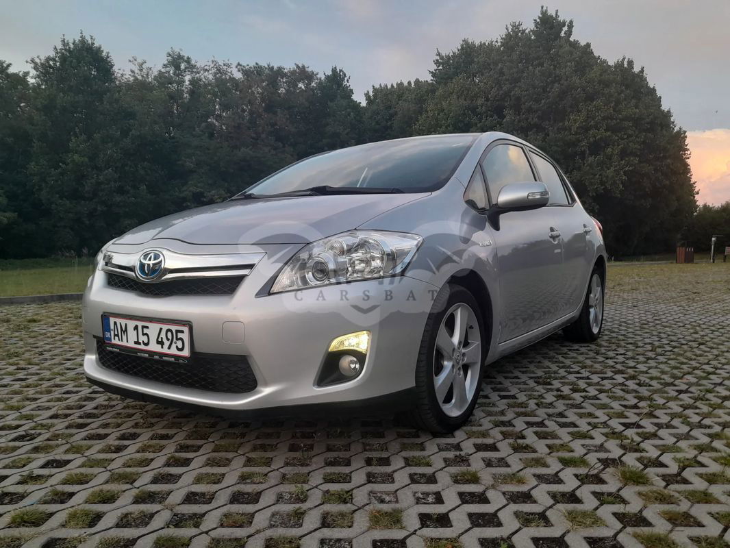 Toyota Auris II 1.8 HSD Luna 2011