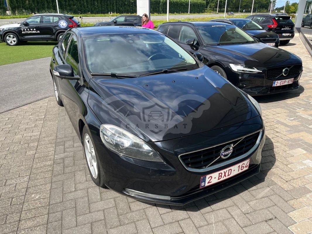 Volvo V40 II D2 Momentum 2013