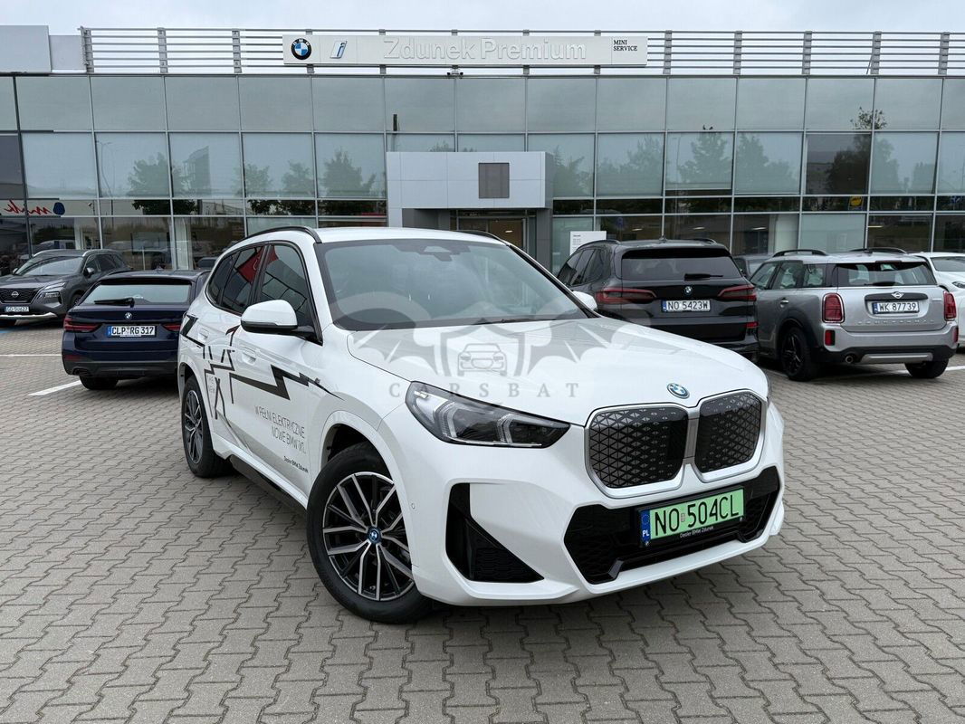 BMW iX1 2025