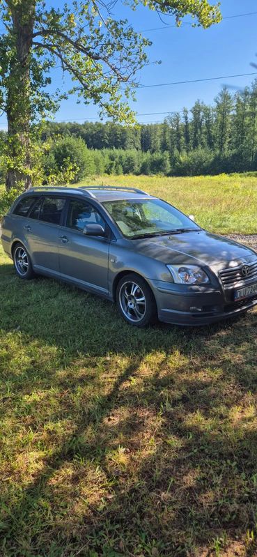 Toyota Avensis II 1.8 VVT-i Combi 2004