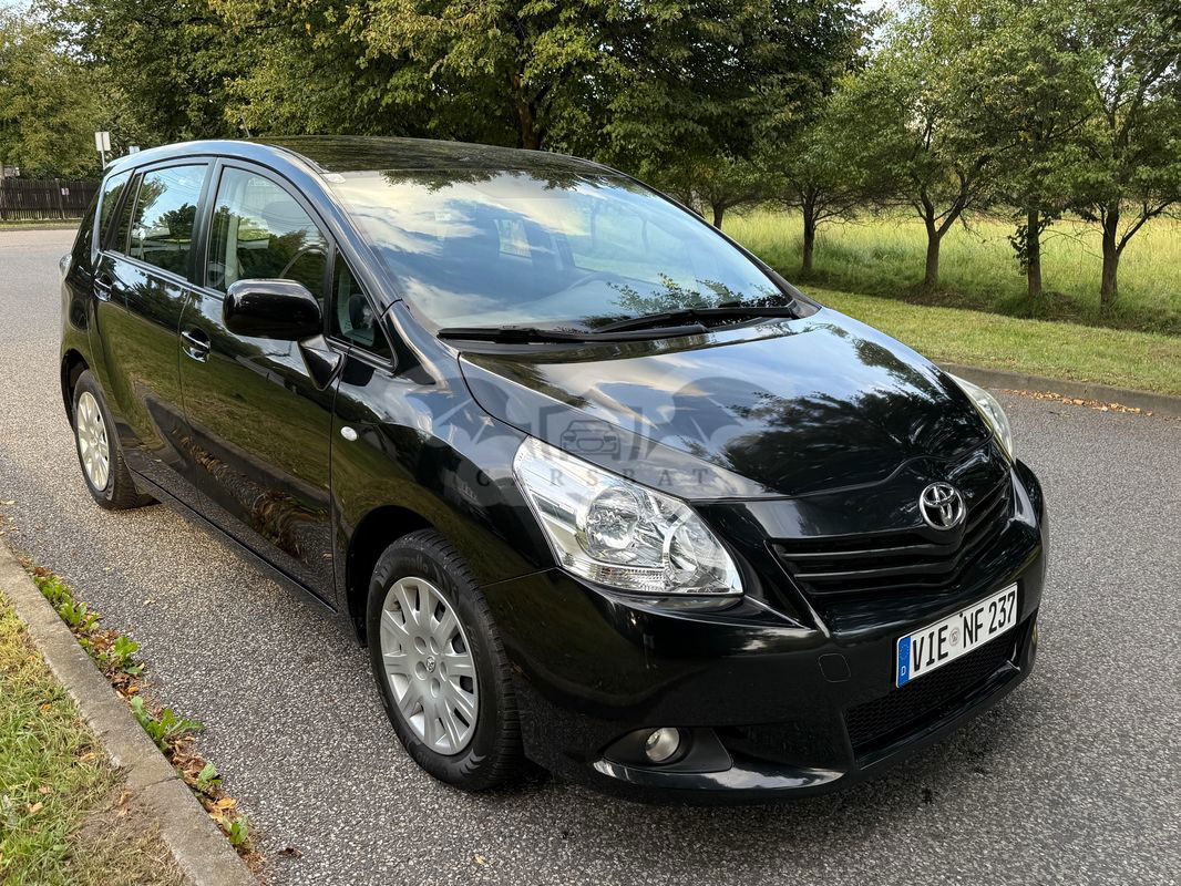 Toyota Verso 2011