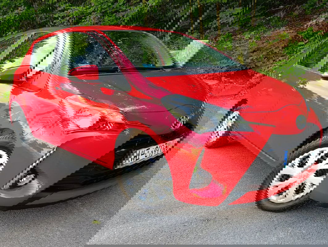 Toyota Yaris III 1.5 Premium 2019