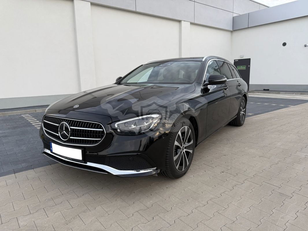 Mercedes-Benz E W213 300 de Avantgarde 2022