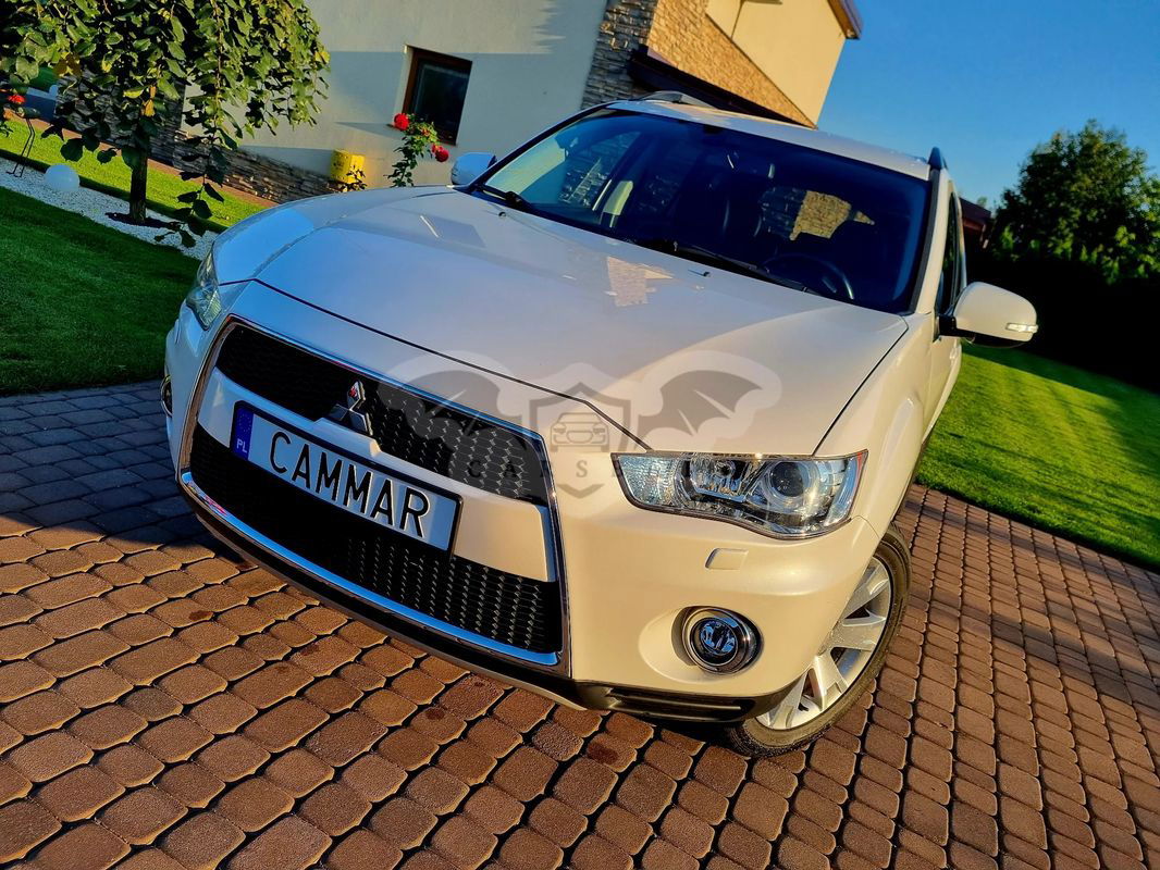 Mitsubishi Outlander II 2.0 2WD Diamant Edition 2012