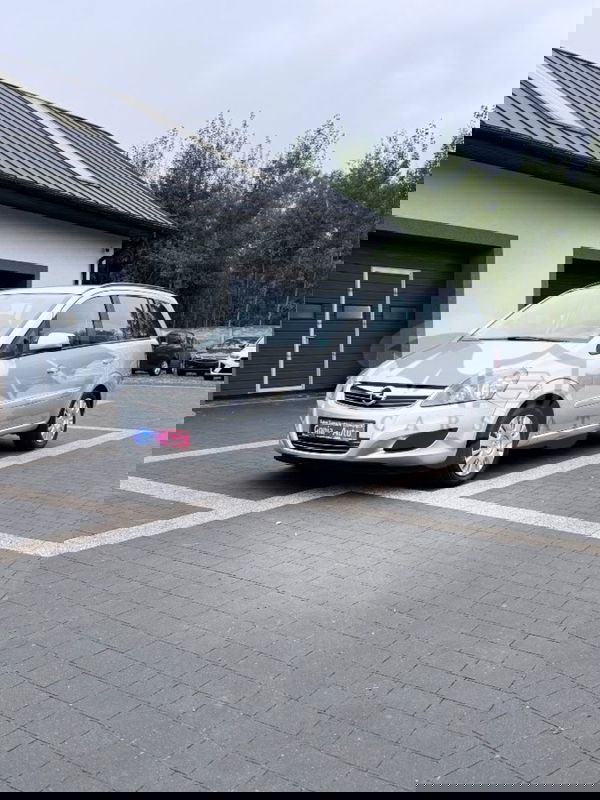 Opel Zafira C 2013