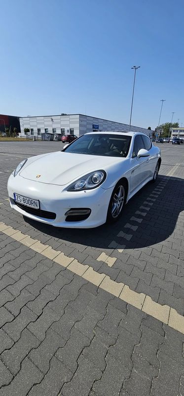 Porsche Panamera Platinum Edition PDK 2012
