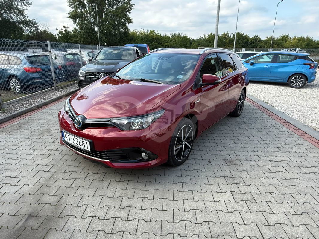 Toyota Auris II 1.8 VVT-i Hybrid Automatik Touring Sports Team Deutschland 2018