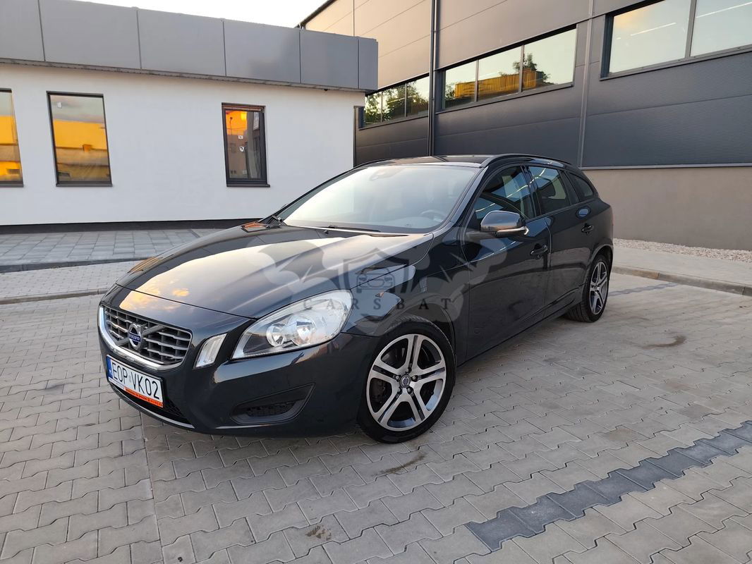 Volvo V60 I D2 Momentum 2012