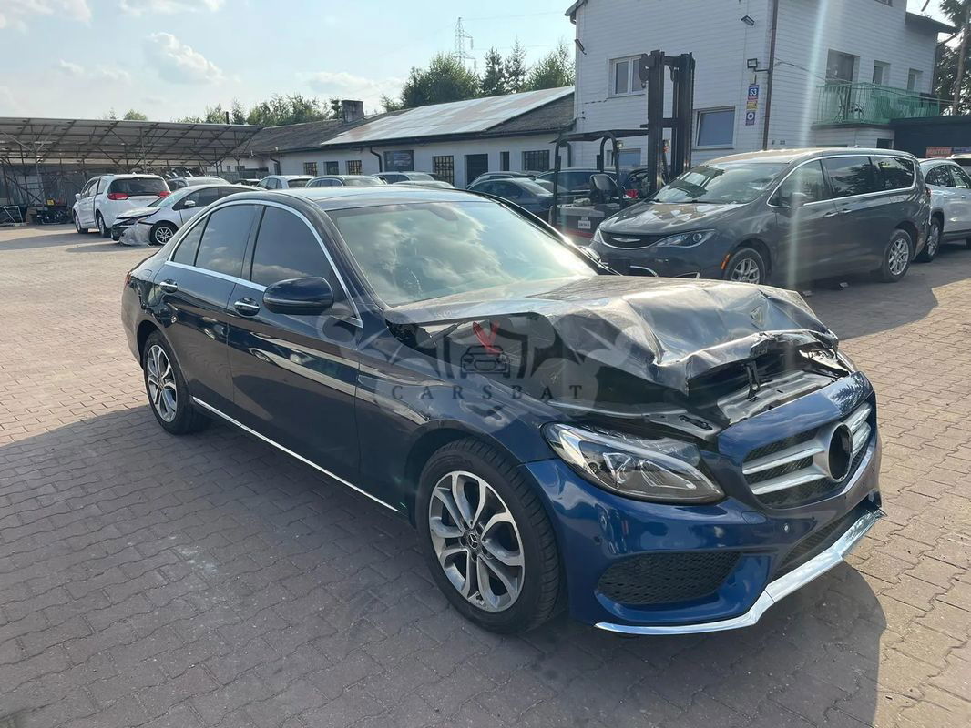 Mercedes-Benz C W205 300 4MATIC 9G-TRONIC 2018