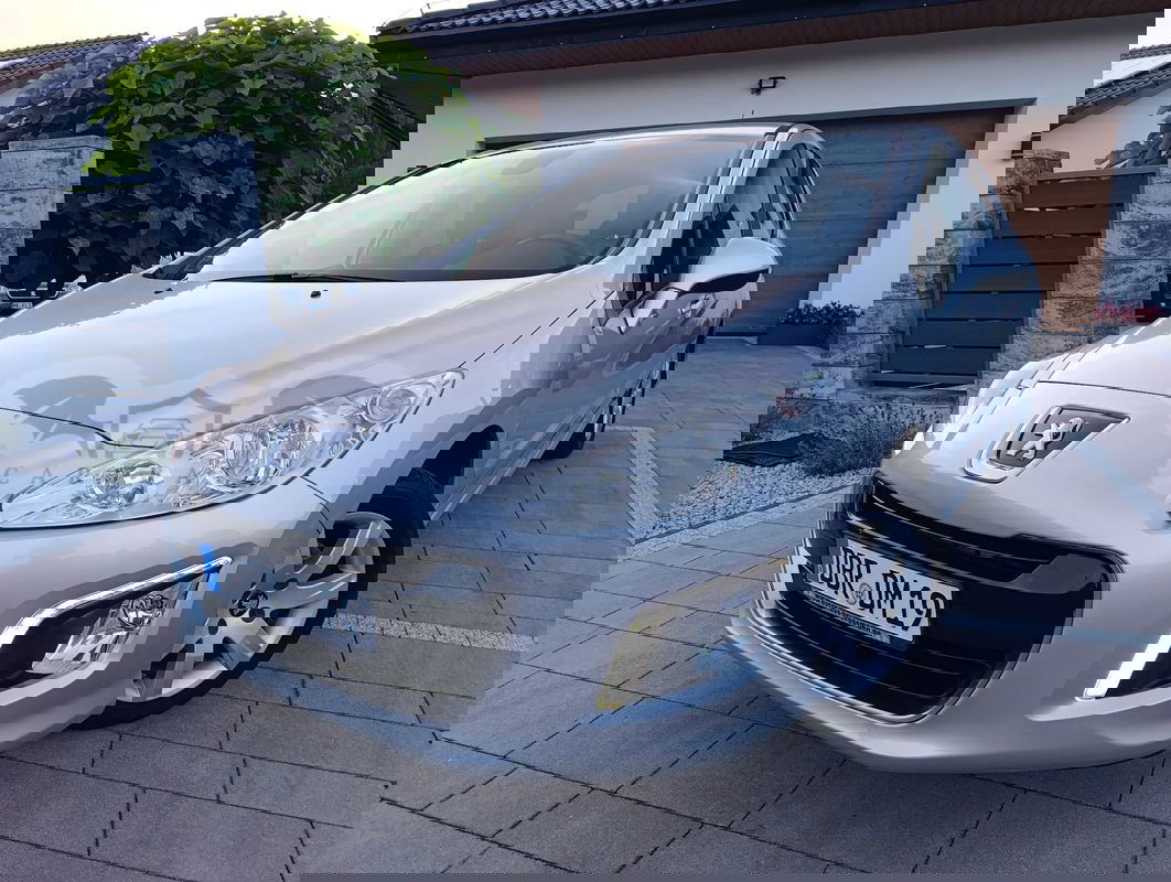 Peugeot 308 T7 2012