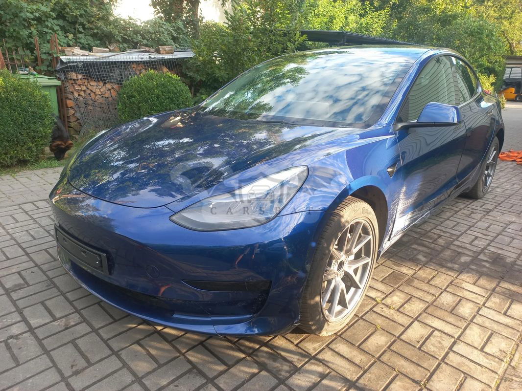 Tesla Model 3 Standard Reichweite Plus Hinterradantrieb 2021