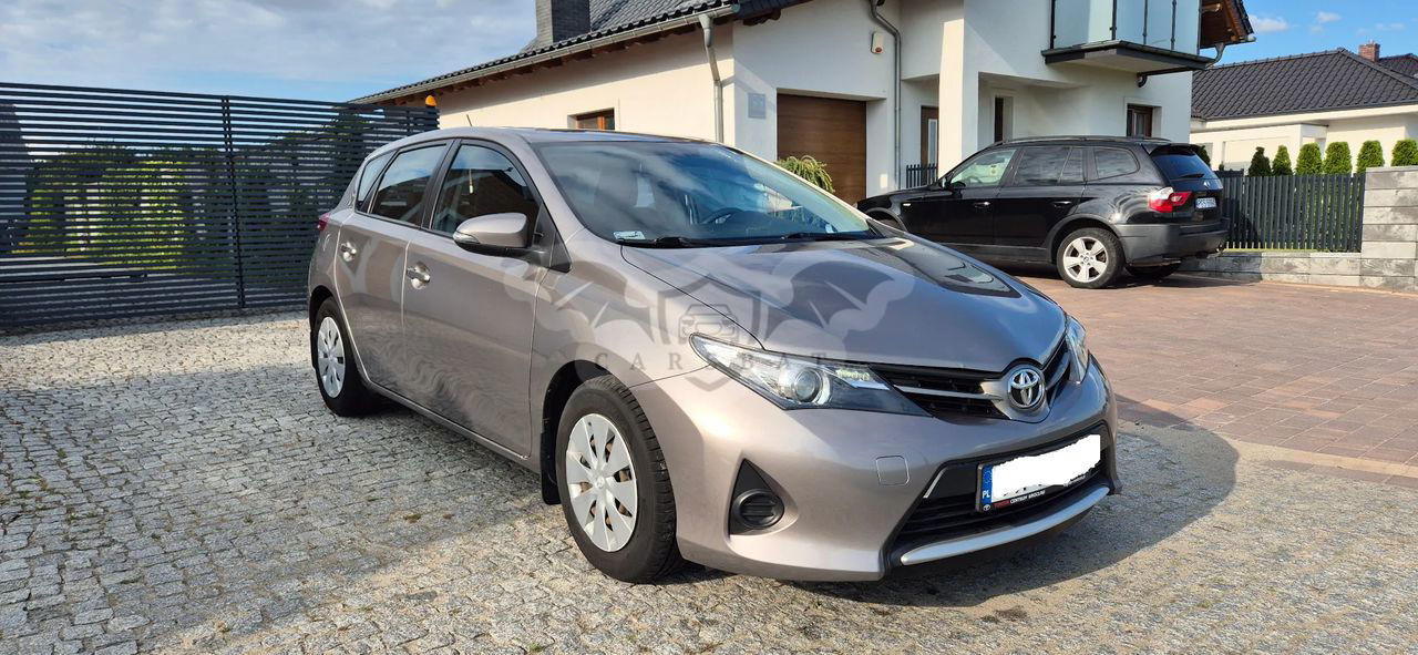 Toyota Auris II 2013