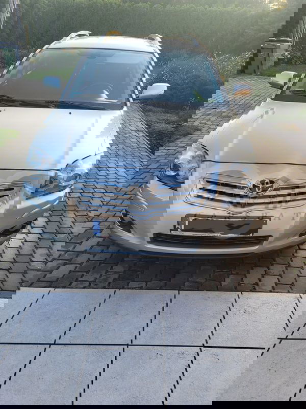 Toyota Avensis II 2.0 D-4D 2007