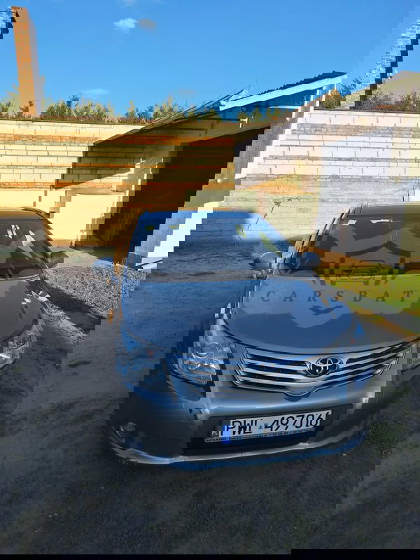 Toyota Avensis III 2011