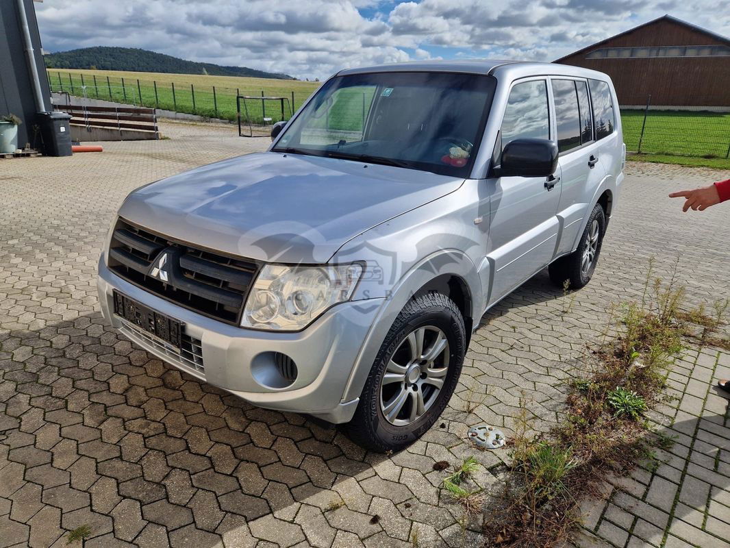 Mitsubishi Pajero IV 3.2 DI-D Intense 2013