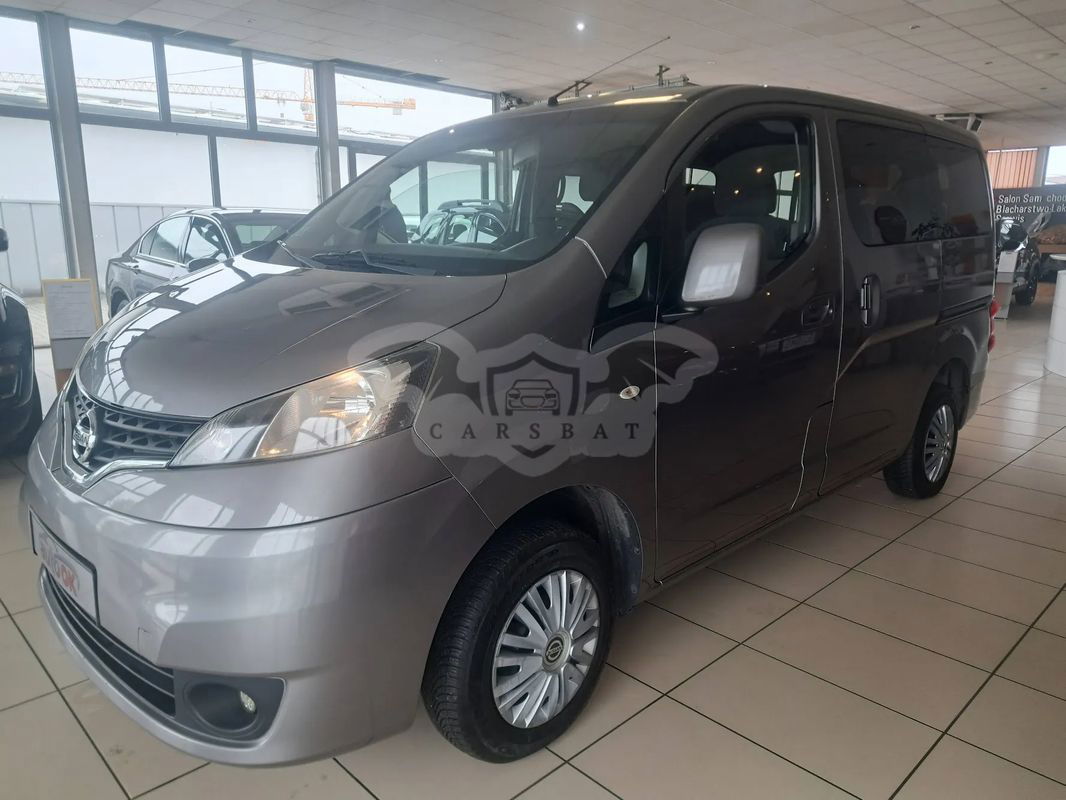Nissan NV200 2011