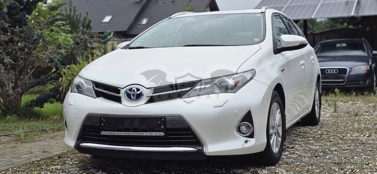 Toyota Auris II 1.8 HSD Luna 2014