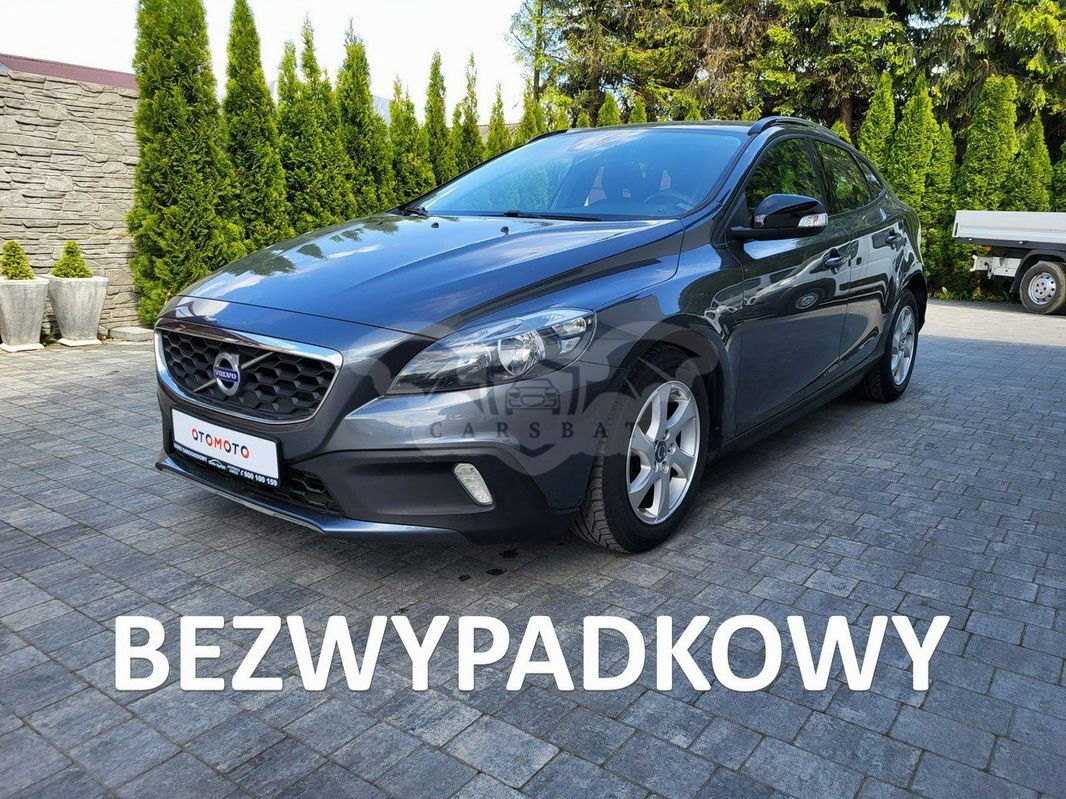 Volvo V40 II 2013