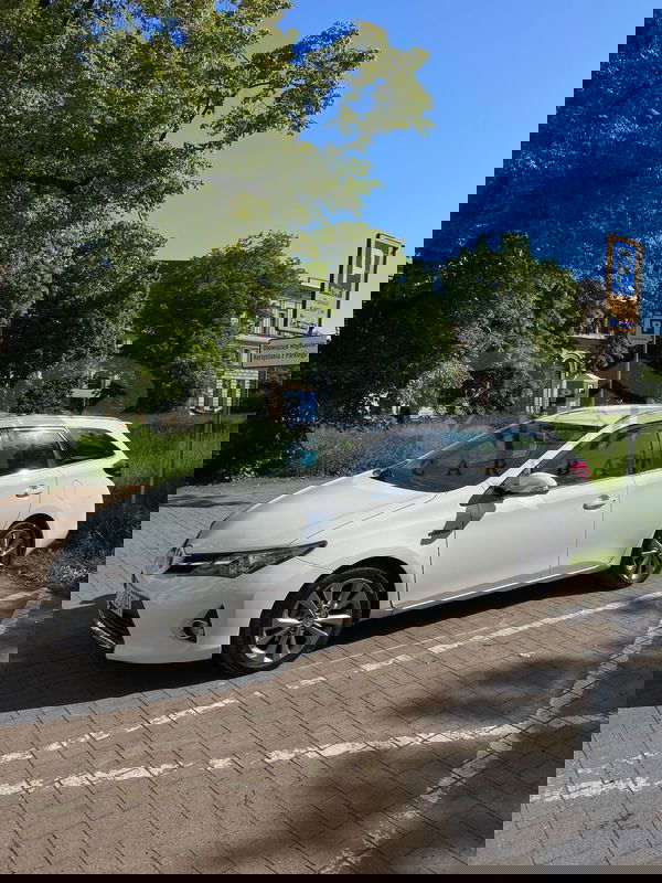 Toyota Auris II 1.8 HSD Luna 2014