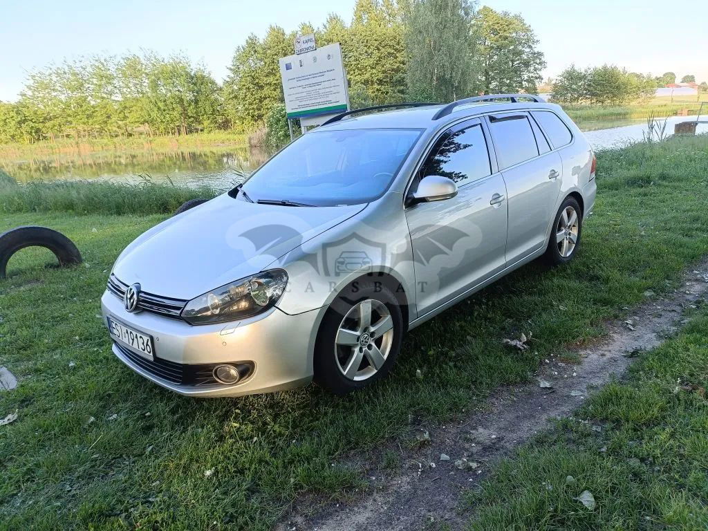 Volkswagen Golf VI 1.6 TDI DPF BlueMotion 2010