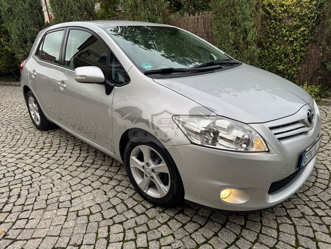 Toyota Auris I 1.6 Premium + 2011