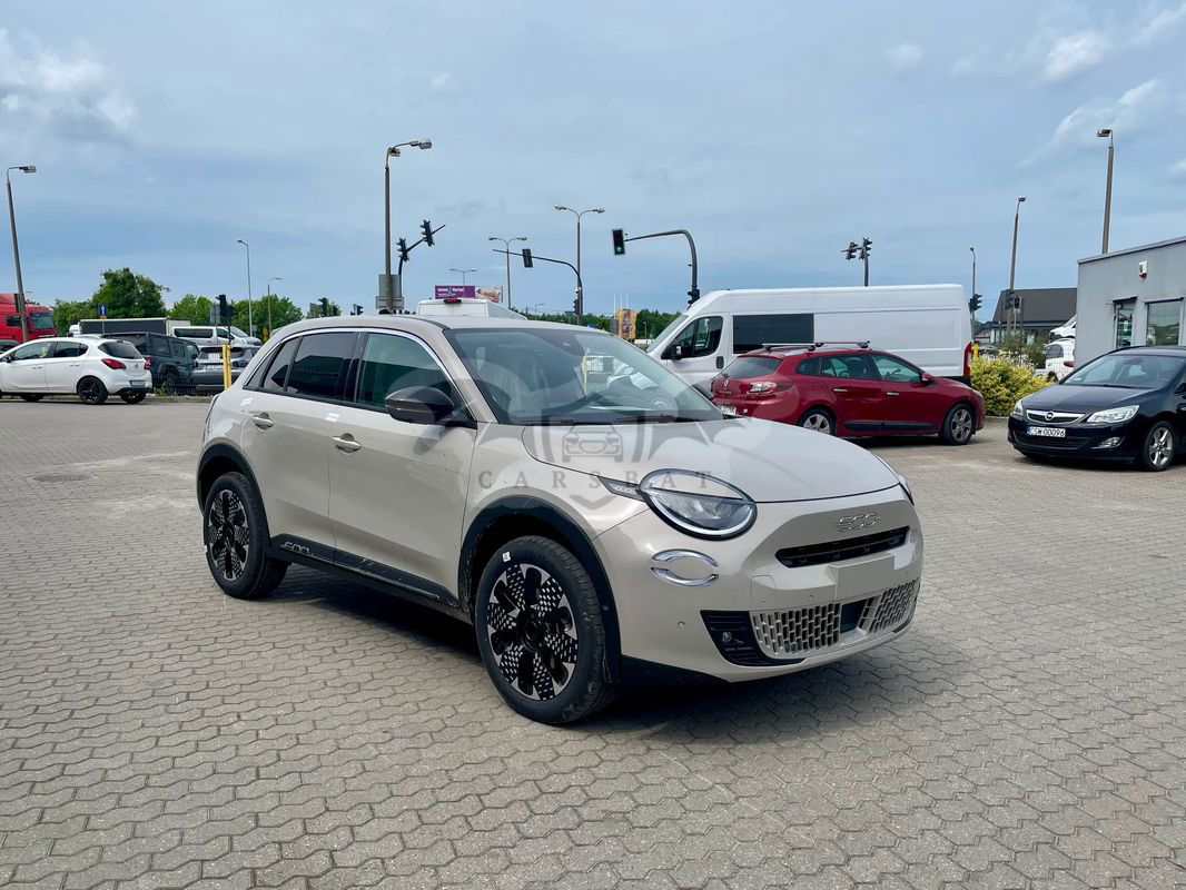 Fiat 600 1.2 Turbo Hybrid La Prima eDCT 2025