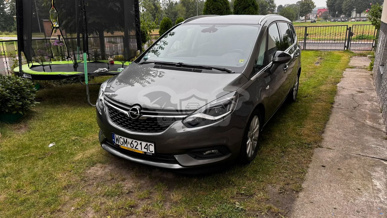 Opel Zafira C 2016