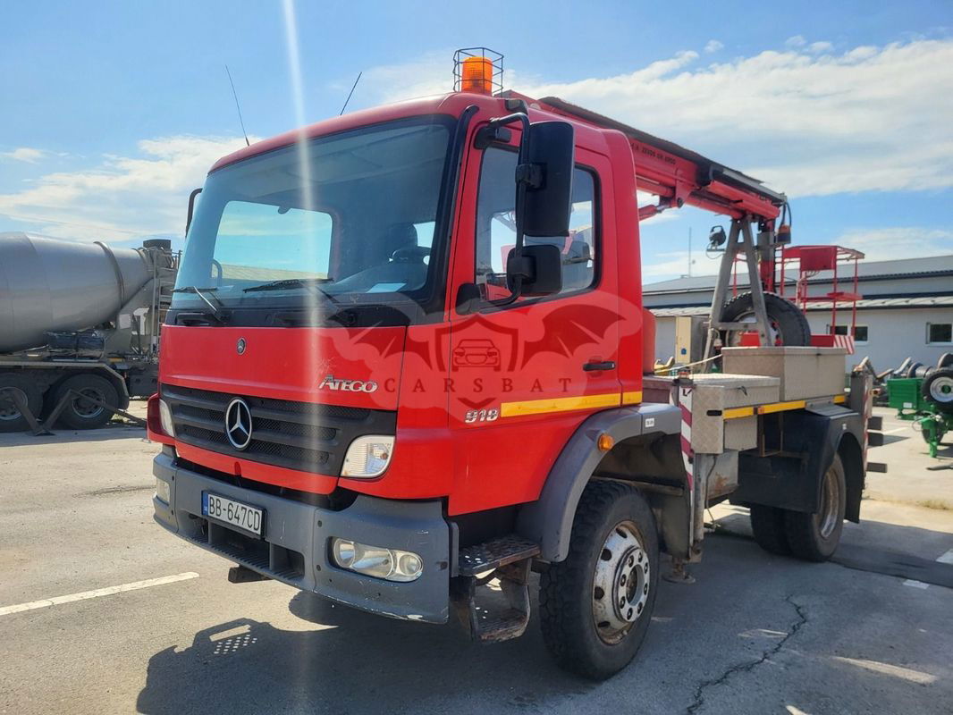 Versalift Atego 1900
